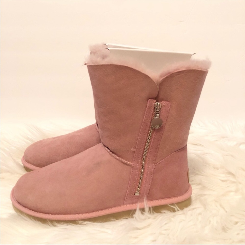 New UGG Bailey Zip Short Boots Shell Seashell Pink - Picture 5 of 9